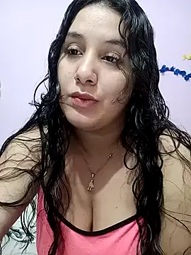 Snapshot of Deina_bunny chatting on 12.13.24 Deina bunny online show from 12.13.24