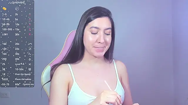 Snapshot of alice-love1 chatting on 12.07.24 alice-love1 online show from 12.07.24