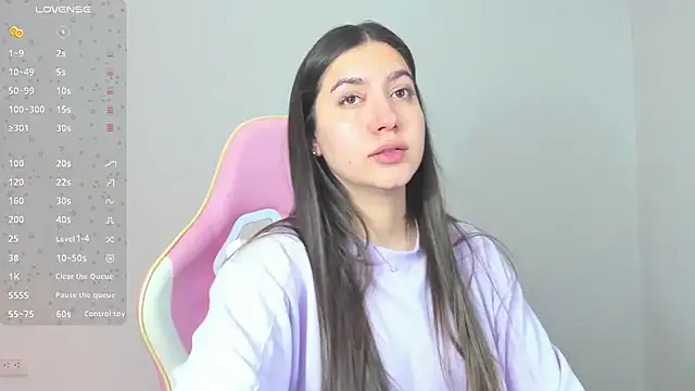 Snapshot of alice-love1 chatting on 12.23.24 alice-love1 online show from 12.23.24