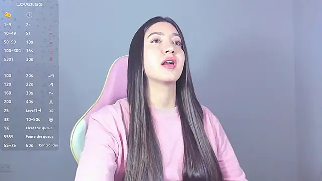 Snapshot of alice-love1 chatting on 12.27.24 alice-love1 online show from 12.27.24