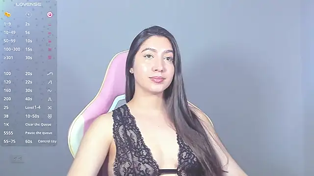 Snapshot of alice-love1 chatting on 01.21.25 alice-love1 online show from 01.21.25