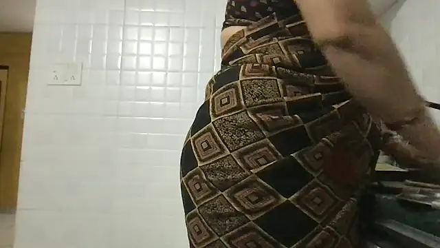 Snapshot of Riyasingh9 chatting on 01.11.25 Riyasingh9 online show from 01.11.25