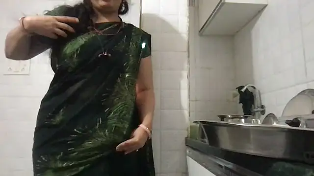 Snapshot of Riyasingh9 chatting on 03.05.25 Riyasingh9 online show from 03.05.25