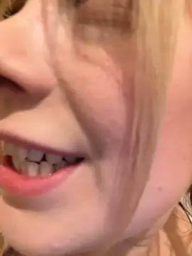 Snapshot of CherryAuroraa chatting on 12.25.24 CherryAuroraa online show from 12.25.24