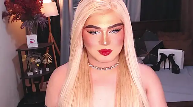 Snapshot of Bitch_Fowler69 chatting on 12.08.24 Bitch Fowler69 online show from 12.08.24