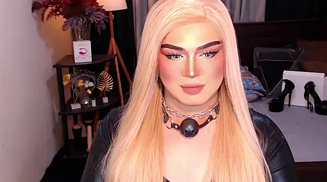 Snapshot of Bitch_Fowler69 chatting on 12.12.24 Bitch Fowler69 online show from 12.12.24