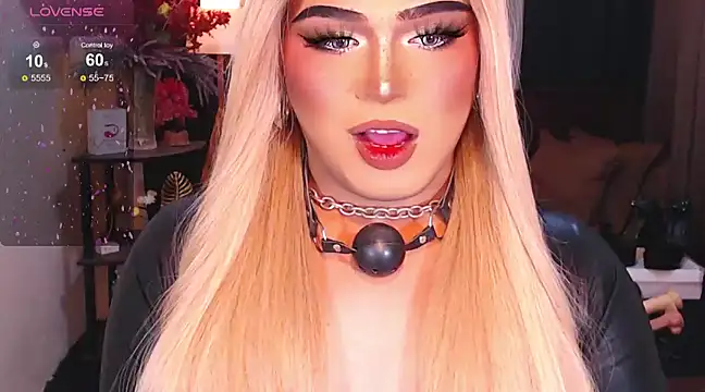 Snapshot of Bitch_Fowler69 chatting on 03.06.25 Bitch Fowler69 online show from 03.06.25