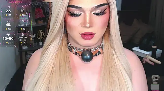 Snapshot of Bitch_Fowler69 chatting on 03.18.25 Bitch Fowler69 online show from 03.18.25