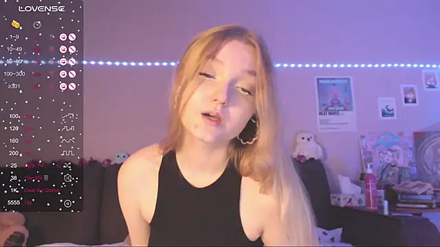 Snapshot of MiaMiaMeow chatting on 02.17.25 MiaMiaMeow online show from 02.17.25