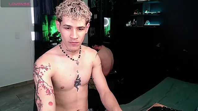 Snapshot of andybxby chatting on 01.06.25 andybxby online show from 01.06.25