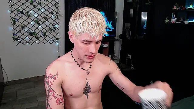 Snapshot of andybxby chatting on 01.21.25 andybxby online show from 01.21.25