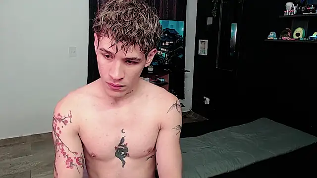 Snapshot of andybxby chatting on 03.13.25 andybxby online show from 03.13.25