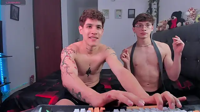 Snapshot of andybxby chatting on 10.07.25 andybxby online show from 10.07.25