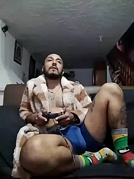 Snapshot of KenllyH chatting on 01.06.25 KenllyH online show from 01.06.25