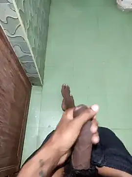 Snapshot of yo19boy chatting on 02.14.25 yo19boy online show from 02.14.25