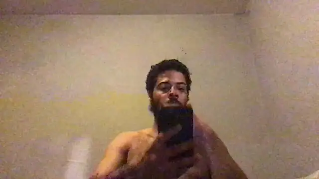 Snapshot of mondo29 chatting on 03.19.25 mondo29 online show from 03.19.25