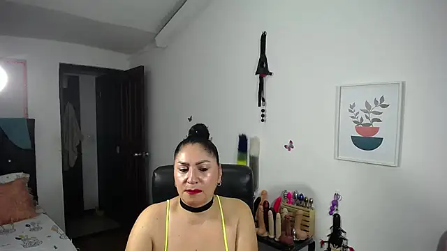 Snapshot of mature_bigboobs10 chatting on 01.23.25 mature bigboobs10 online show from 01.23.25