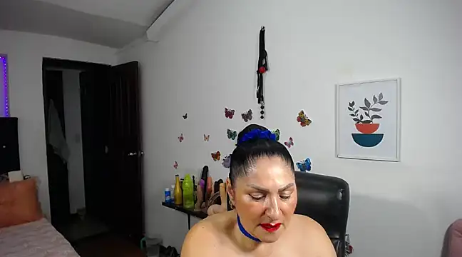 Snapshot of mature_bigboobs10 chatting on 03.17.25 mature bigboobs10 online show from 03.17.25