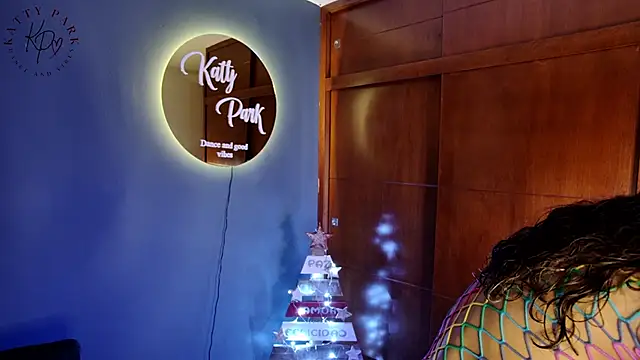 Snapshot of kattypark chatting on 12.22.24 kattypark online show from 12.22.24