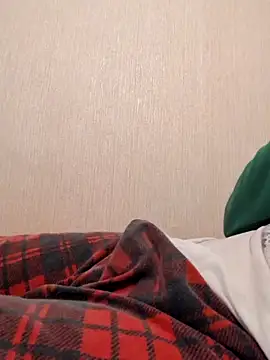 Snapshot of TheLoneWolf4 chatting on 11.11.25 TheLoneWolf4 online show from 11.11.25