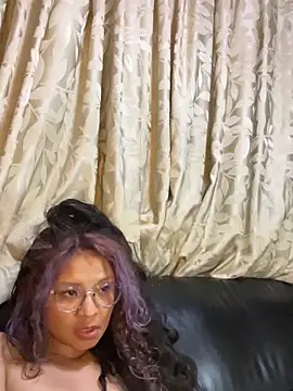 Snapshot of Hathorlove chatting on 01.20.25 Hathorlove online show from 01.20.25