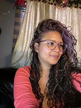 Snapshot of Hathorlove chatting on 01.22.25 Hathorlove online show from 01.22.25