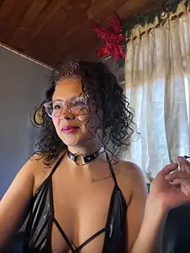 Snapshot of Hathorlove chatting on 01.23.25 Hathorlove online show from 01.23.25