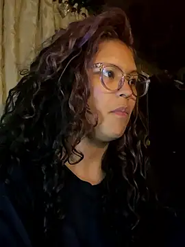 Snapshot of Hathorlove chatting on 01.25.25 Hathorlove online show from 01.25.25