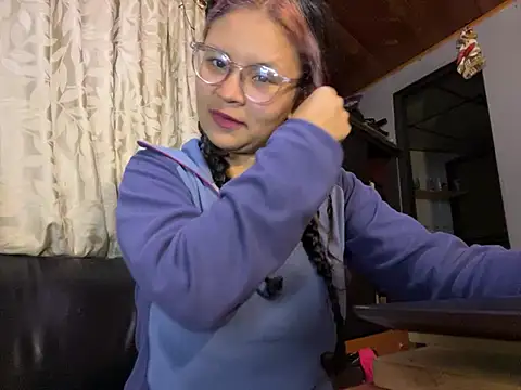 Snapshot of Hathorlove chatting on 01.29.25 Hathorlove online show from 01.29.25