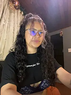 Snapshot of Hathorlove chatting on 02.02.25 Hathorlove online show from 02.02.25