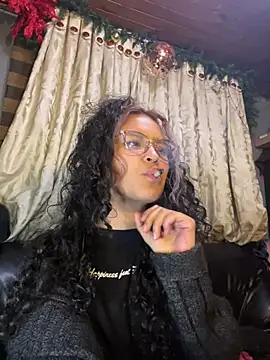 Snapshot of Hathorlove chatting on 02.03.25 Hathorlove online show from 02.03.25