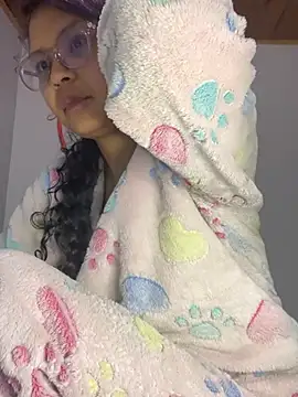 Snapshot of Hathorlove chatting on 03.05.25 Hathorlove online show from 03.05.25