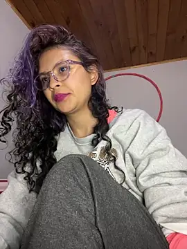 Snapshot of Hathorlove chatting on 03.06.25 Hathorlove online show from 03.06.25