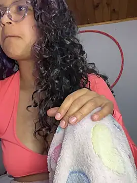 Snapshot of Hathorlove chatting on 03.06.25 Hathorlove online show from 03.06.25