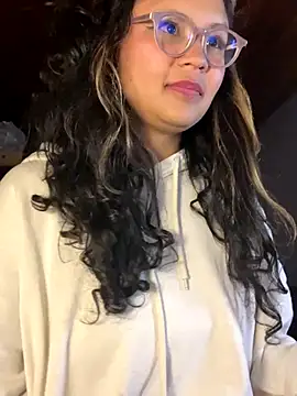 Snapshot of Hathorlove chatting on 10.02.25 Hathorlove online show from 10.02.25