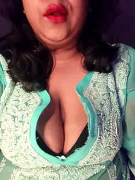 Snapshot of sassy_horny chatting on 02.19.25 sassy horny online show from 02.19.25