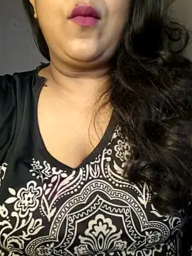 Snapshot of sassy_horny chatting on 09.13.25 sassy horny online show from 09.13.25