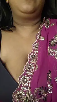 Snapshot of sassy_horny chatting on 10.07.25 sassy horny online show from 10.07.25