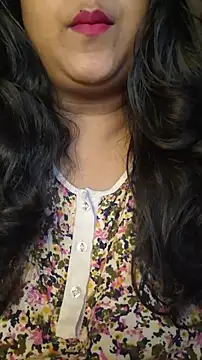 Snapshot of sassy_horny chatting on 10.28.25 sassy horny online show from 10.28.25