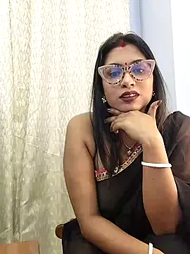 Snapshot of Queen_Dolly chatting on 10.24.25 Queen Dolly online show from 10.24.25