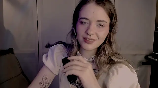 Snapshot of risha_laas chatting on 01.23.25 risha laas online show from 01.23.25