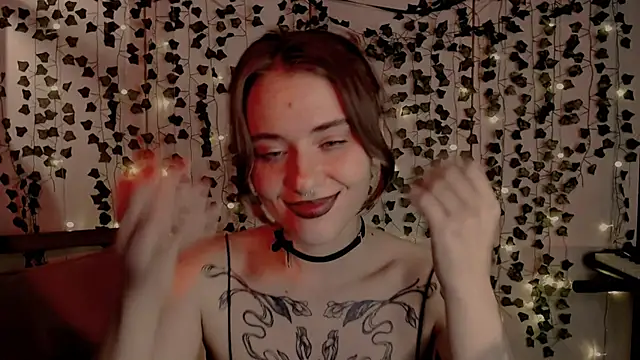 Snapshot of risha_laas chatting on 02.01.25 risha laas online show from 02.01.25