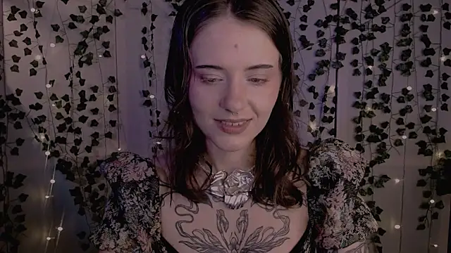 Snapshot of risha_laas chatting on 09.26.25 risha laas online show from 09.26.25