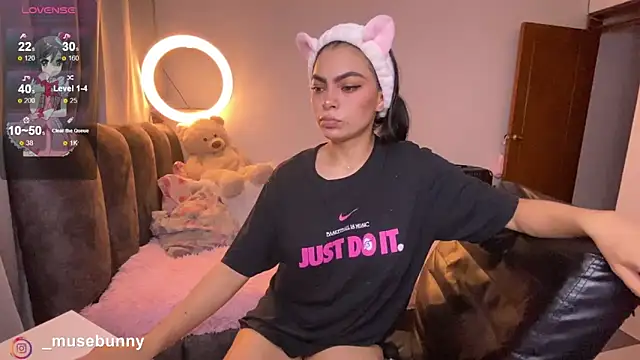 Snapshot of Daddysweeeetbody chatting on 10.13.25 Daddysweeeetbody online show from 10.13.25