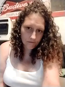 Snapshot of MissMagicMushroom chatting on 09.15.25 MissMagicMushroom online show from 09.15.25