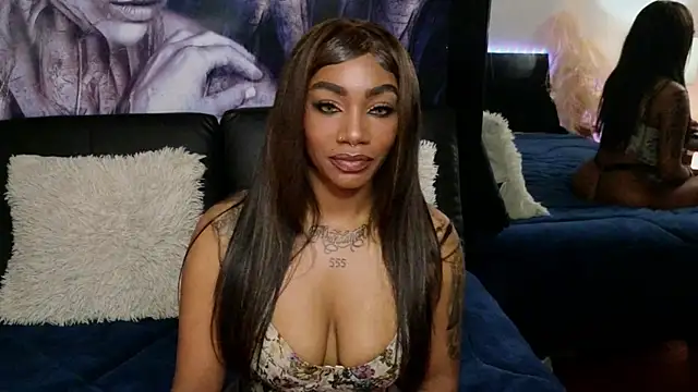 Snapshot of emely_brandon chatting on 10.23.25 emely brandon online show from 10.23.25