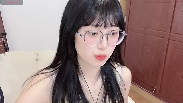 Snapshot of 4uoki chatting on 03.22.25 4uoki online show from 03.22.25