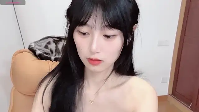 Snapshot of 4uoki chatting on 10.19.25 4uoki online show from 10.19.25