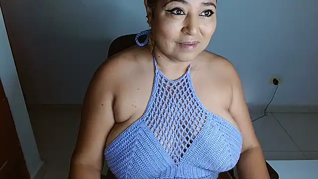 Snapshot of mariemiller19 chatting on 01.18.25 mariemiller19 online show from 01.18.25