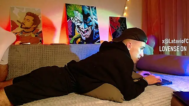 Snapshot of Midnighter_ chatting on 01.29.25 Midnighter  online show from 01.29.25